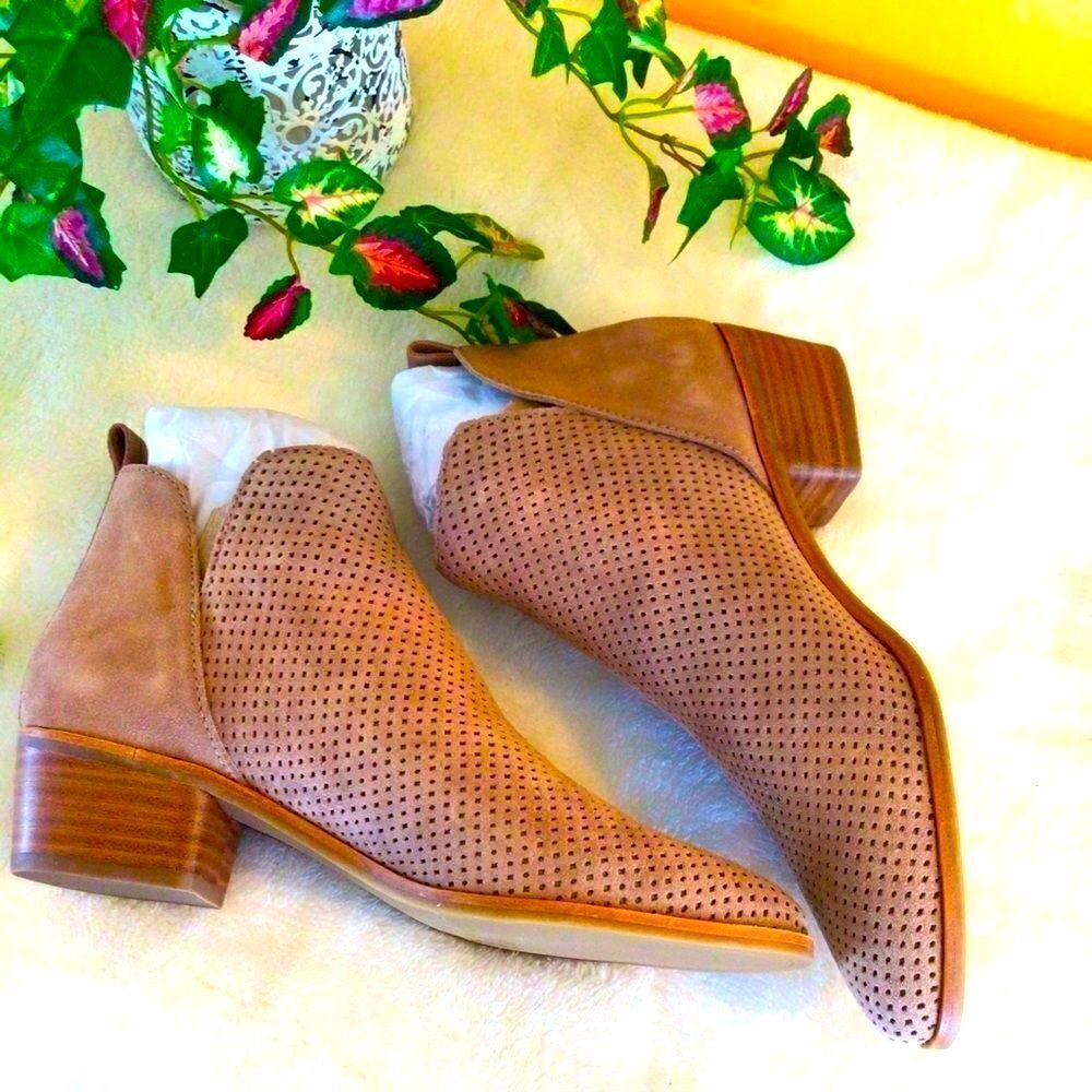 DOLCE VITA STACKED HEEL ALMOND SUEDE BOOTS 9.5 NWT